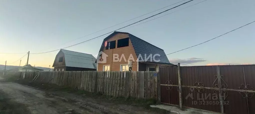 Дом в Бурятия, Улан-Удэ Красносельская ул., 19 (51 м) - Фото 1