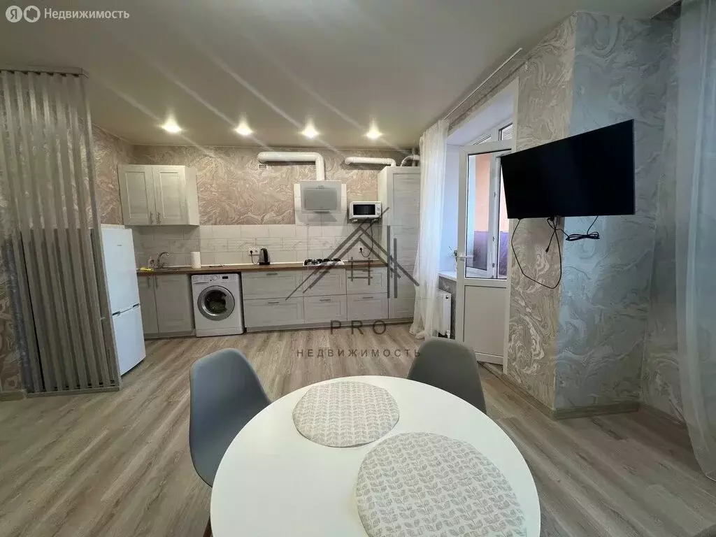 Квартира-студия: Красный Бор, Заволжская улица, 1 (36.1 м) - Фото 1