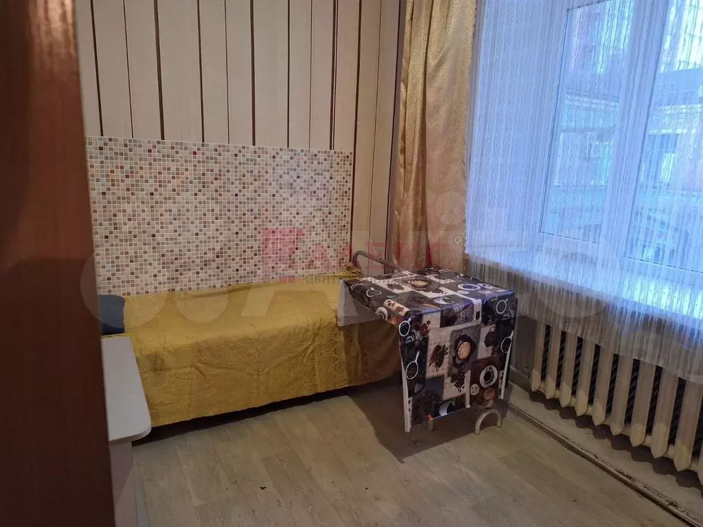 Комната 12 м в 4-к., 3/3 эт. - Фото 1