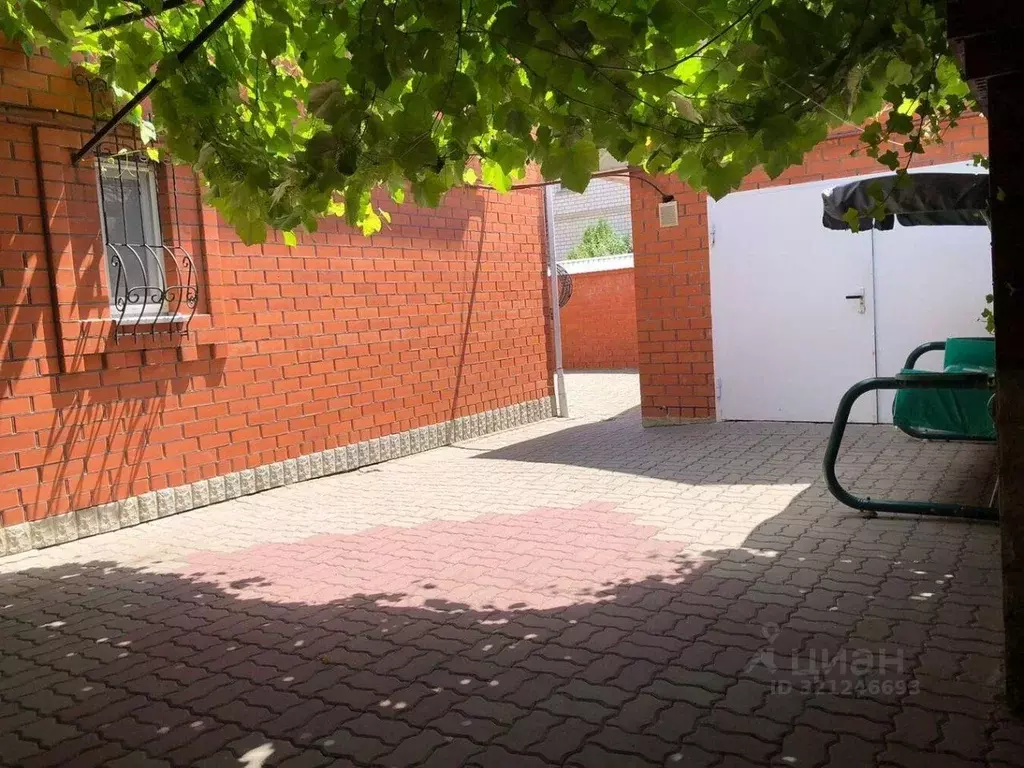 Дом в Краснодарский край, Анапа ул. Островского (248 м) - Фото 2