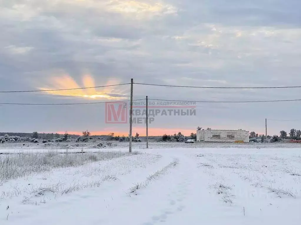 Участок в Белгородская область, Старооскольский городской округ, с. ... - Фото 1