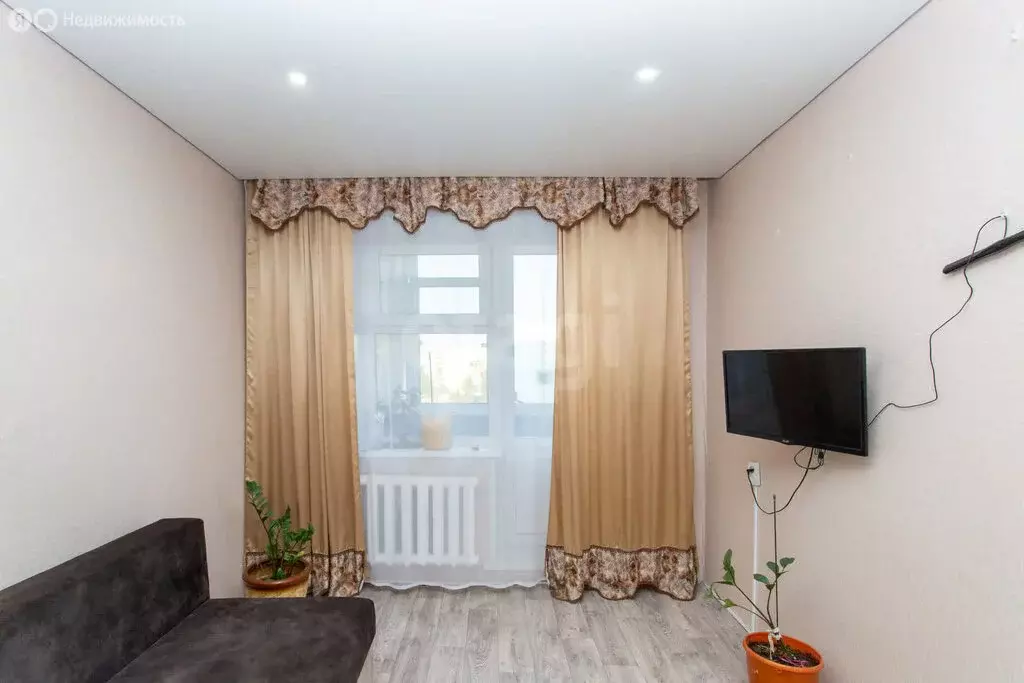 1-комнатная квартира: Тобольск, 7-й микрорайон, 36Б (28 м) - Фото 0