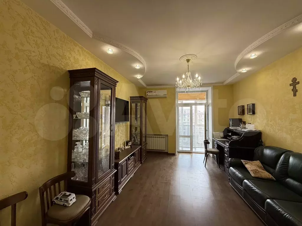 1-к. квартира, 42 м, 4/4 эт. - Фото 1