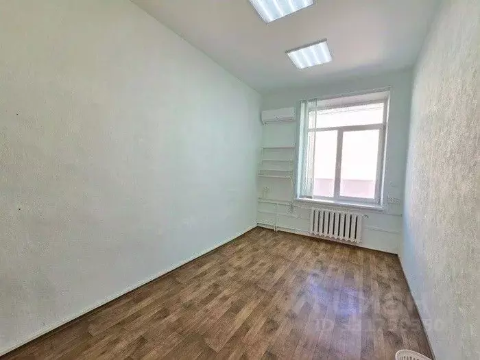 Офис в Севастополь ул. Коммунистическая, 10А (16 м) - Фото 1
