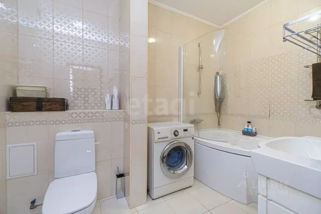 2-к кв. Севастополь просп. Генерала Острякова, 229/1 (63.1 м) - Фото 1