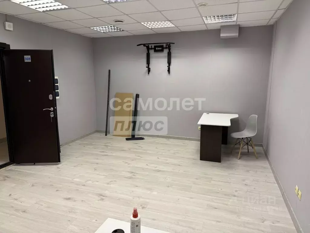 Офис в Свердловская область, Екатеринбург ул. Родонитовая, 18 (25 м) - Фото 1