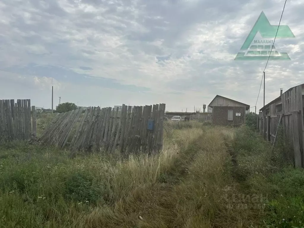 Участок в Оренбургская область, Сакмарский район, пос. Светлый ул. ... - Фото 1