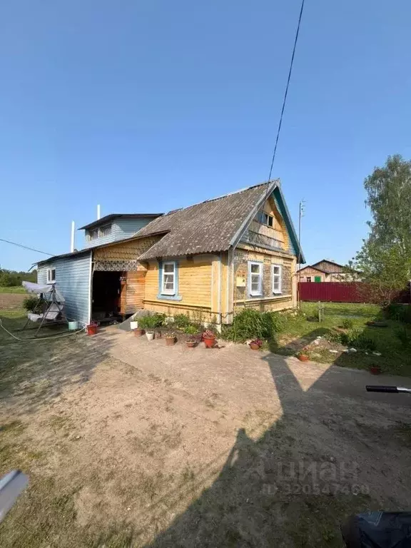 Дом в Псковская область, Псковский район, Середкинская волость, д. ... - Фото 1