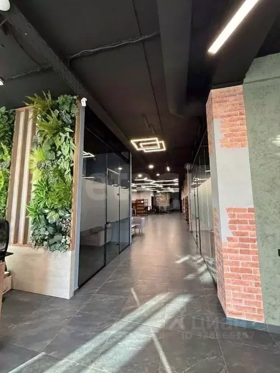 Офис в Крым, Симферопольский район, с. Мирное ул. Марчика (500 м) - Фото 1