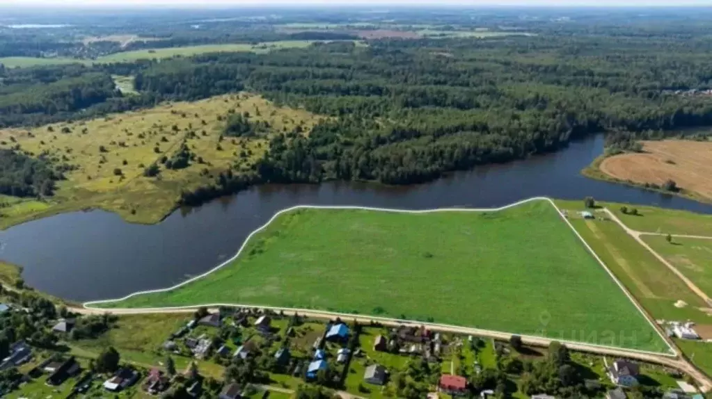 Участок в Московская область, Волоколамский муниципальный округ, д. ... - Фото 1