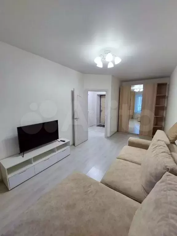 1-к. квартира, 40 м, 3/10 эт. - Фото 0