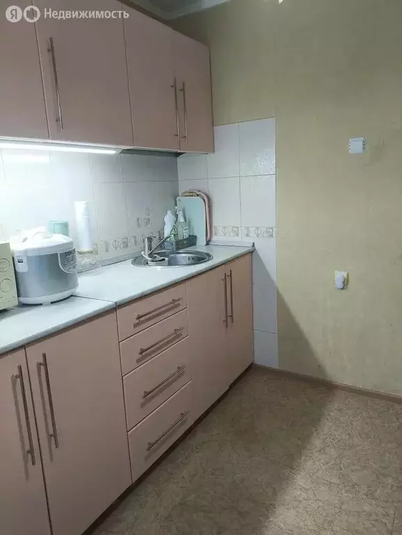 3-комнатная квартира: Абинск, улица Красных Таманцев, 28 (65 м) - Фото 2