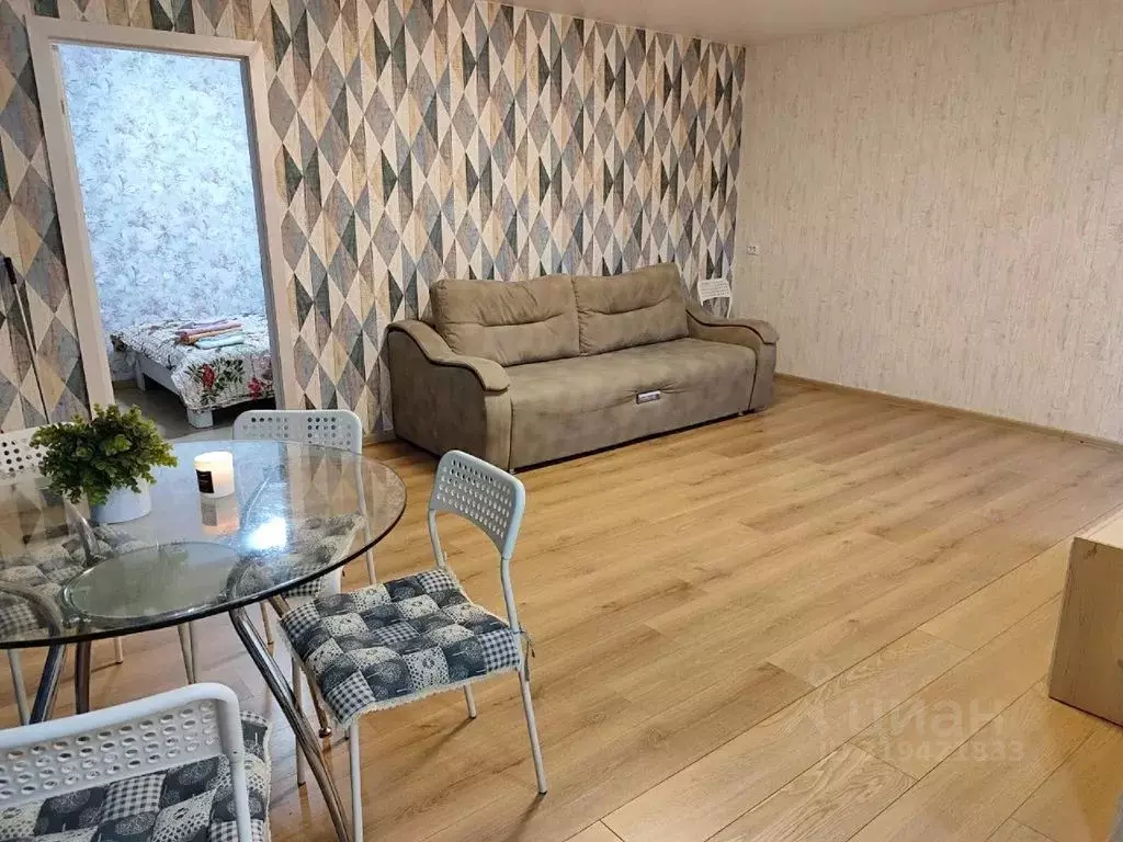 2-к кв. Иркутская область, Братск ул. Подбельского, 13 (40.0 м) - Фото 0