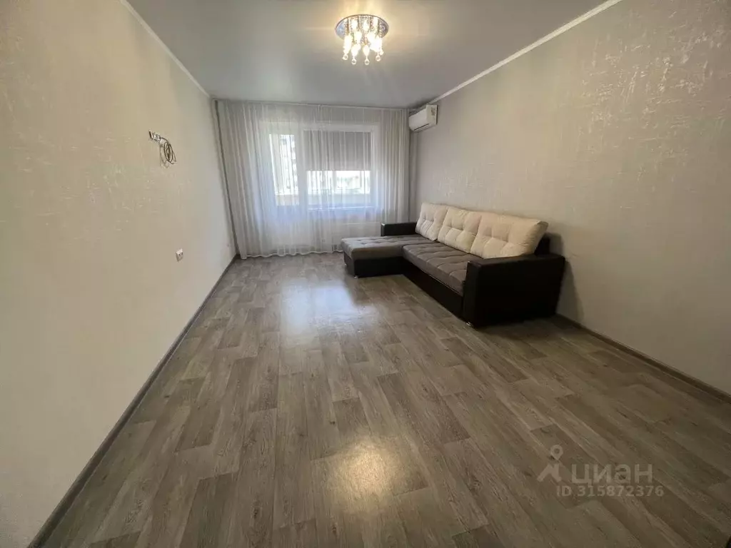 3-к кв. Саратовская область, Балаково Волжская ул., 29 (82.0 м) - Фото 1