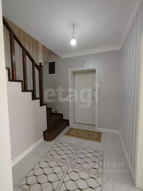 3-к кв. Северная Осетия, Владикавказ ул. Шамиля Джикаева, 7 (98.0 м) - Фото 2