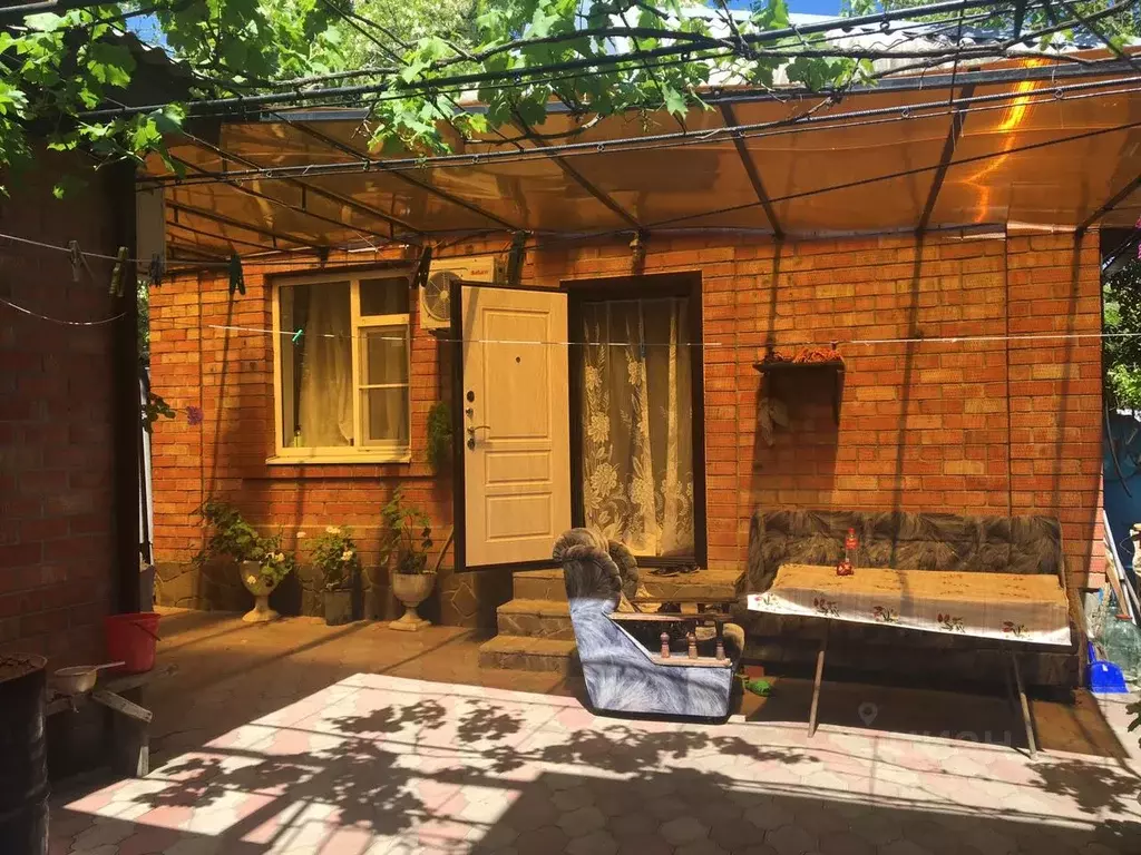 Дом в Краснодарский край, Ейск Краснодарская ул., 44 (100 м) - Фото 0
