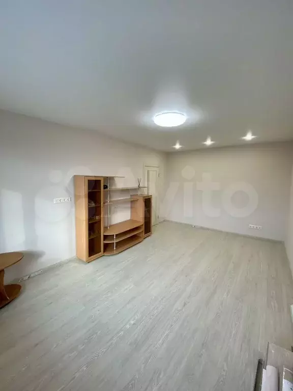 1-к. квартира, 42 м, 7/9 эт. - Фото 1