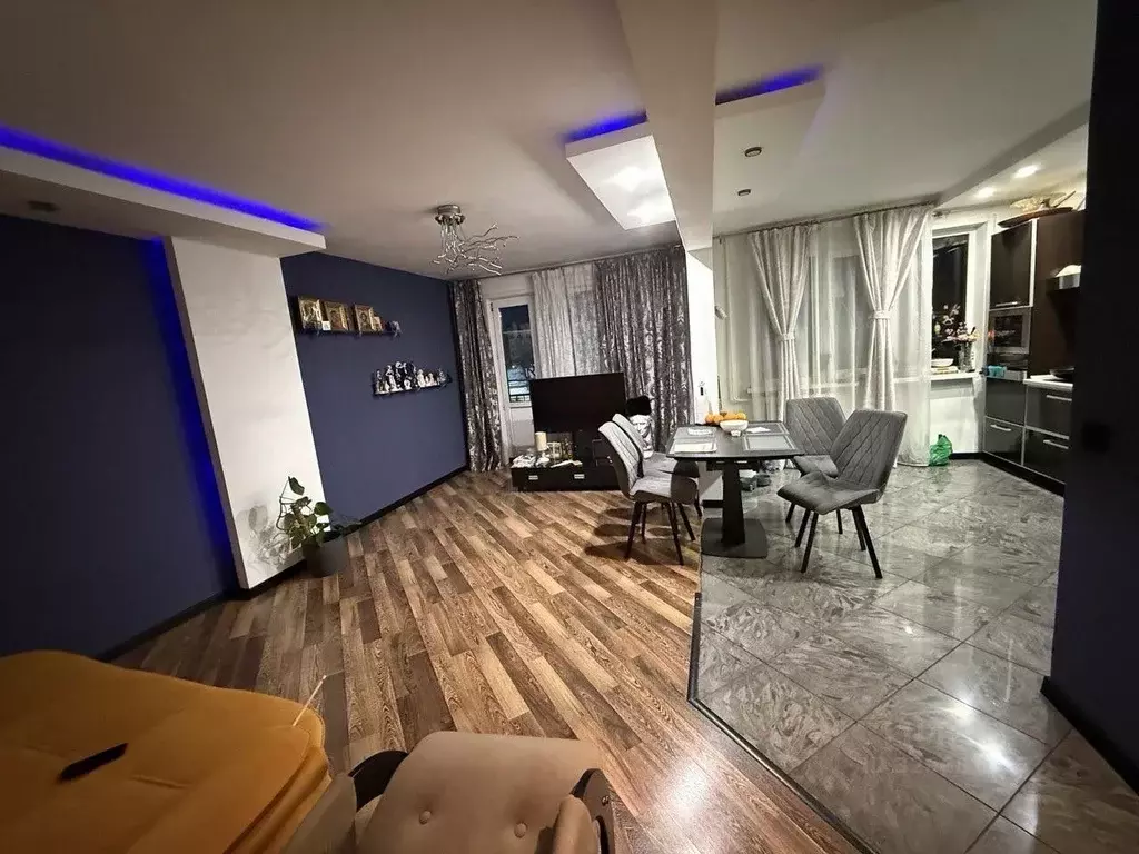 4-к кв. Алтай, Горно-Алтайск ул. Григория Чорос-Гуркина, 74 (81.0 м) - Фото 2