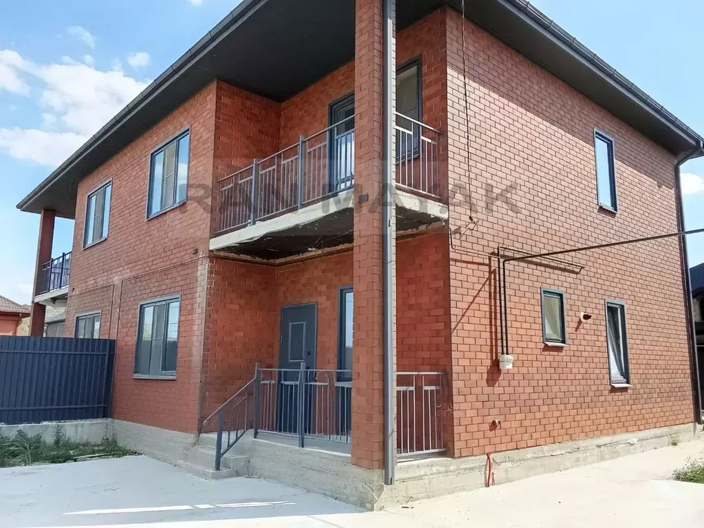 Таунхаус в Адыгея, Майкоп ул. Тхабисимова (126 м) - Фото 1