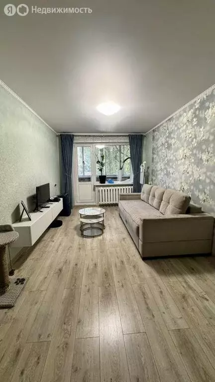 3-комнатная квартира: Уфа, улица Орджоникидзе, 22 (62 м) - Фото 2