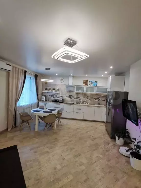 3-к. квартира, 104 м, 7/17 эт. - Фото 0