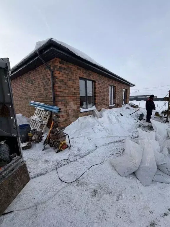 Дом в Татарстан, Тукаевский район, Калмашское с/пос ул. Ленина (112 м) - Фото 1