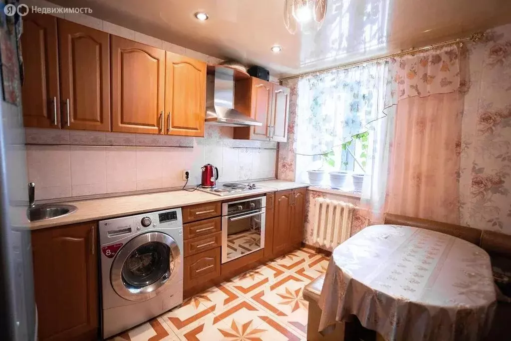 3-комнатная квартира: село Ивановка, Пионерская улица, 25 (78 м) - Фото 1