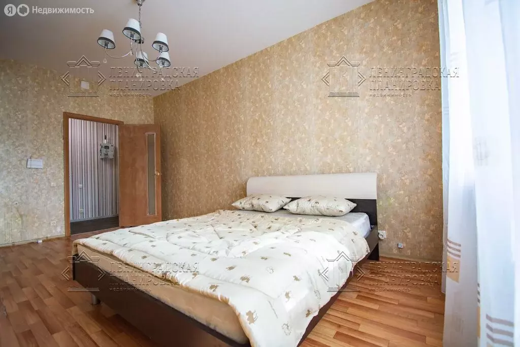 1-комнатная квартира: Санкт-Петербург, улица Оптиков, 52к1 (41.6 м) - Фото 1