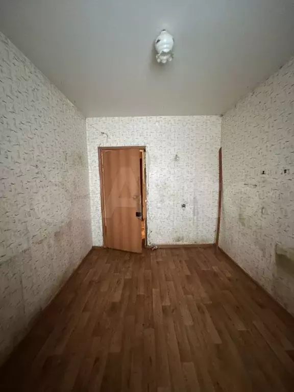 Комната 9,3 м в 5-к., 3/3 эт. - Фото 1