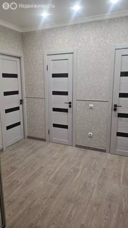 2-комнатная квартира: Краснодар, улица Адмирала Серебрякова, 3к1 (70.9 ... - Фото 2