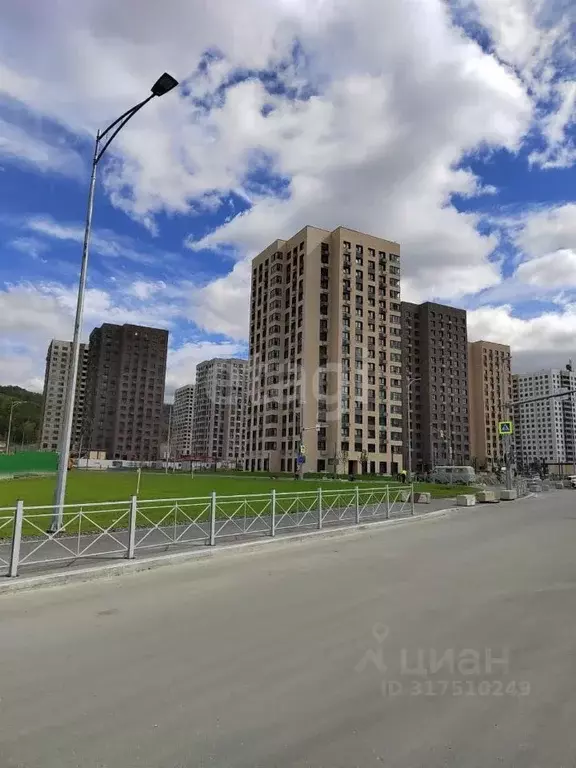 Студия Сахалинская область, Южно-Сахалинск ул. Имени Владимира ... - Фото 1