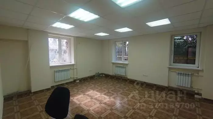 Помещение свободного назначения в Крым, Симферополь ул. Александра ... - Фото 0