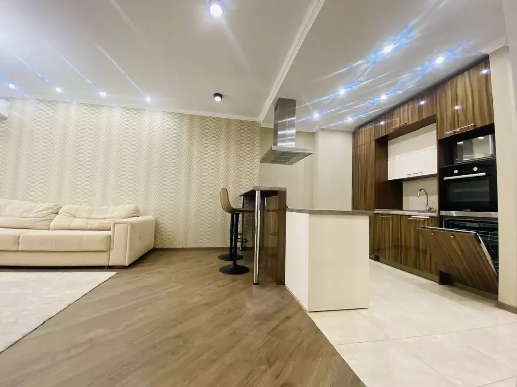 2-к кв. Ростовская область, Ростов-на-Дону просп. Соколова, 72 (60.0 ... - Фото 1