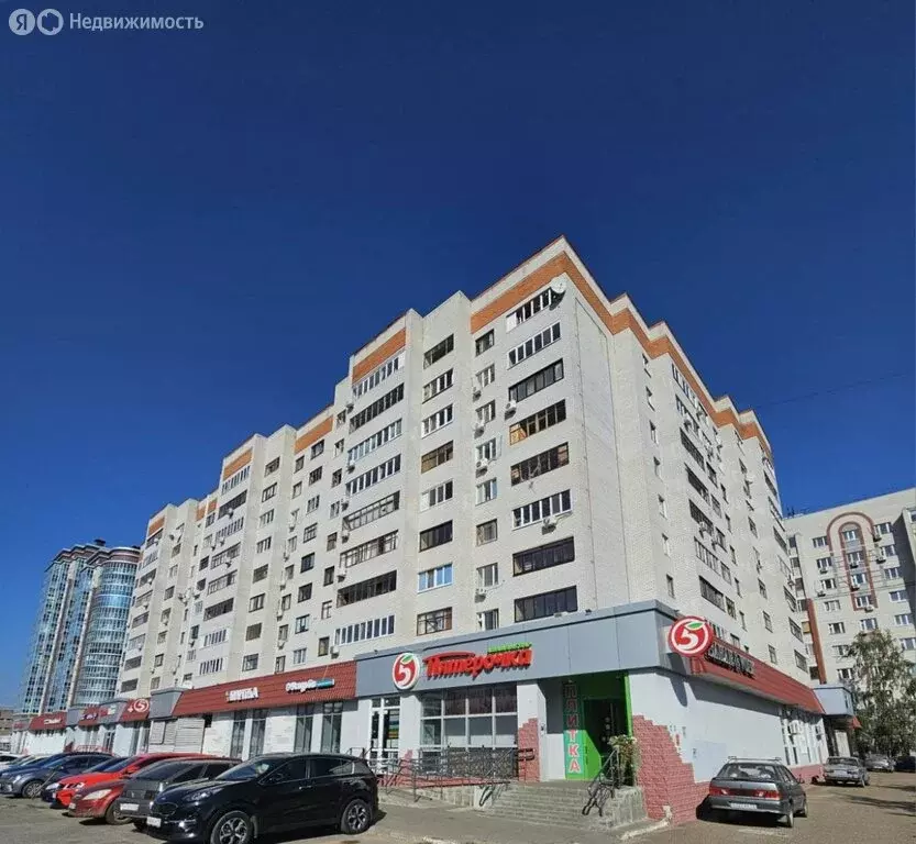 3-комнатная квартира: Казань, улица Юлиуса Фучика, 82 (83.8 м) - Фото 0