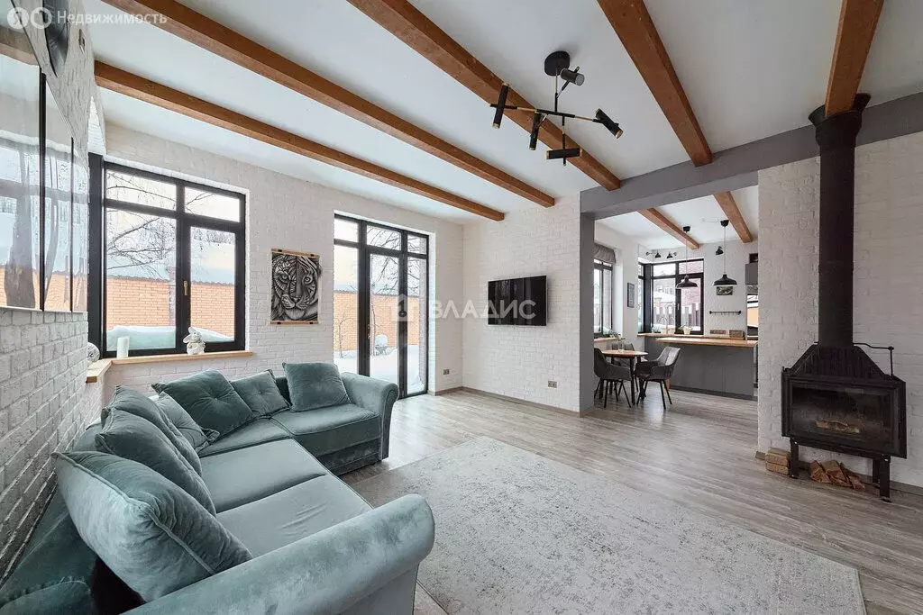 Дом в деревня Александровка, Советская улица, 7Б (183.4 м) - Фото 1