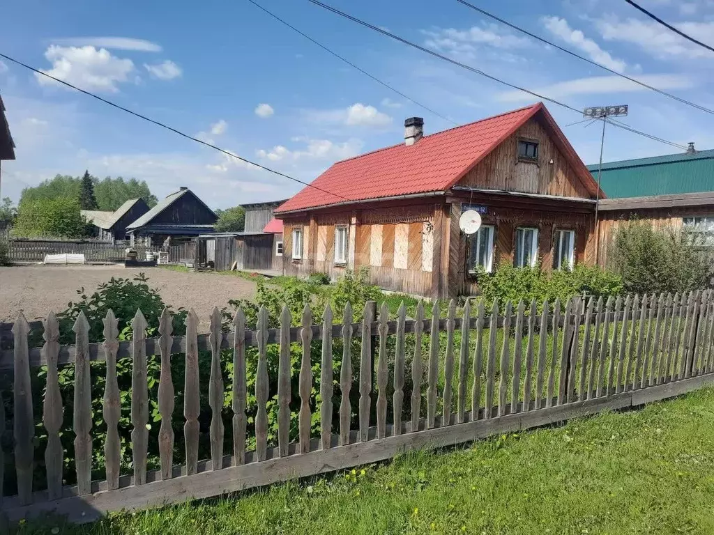 Дом в Томская область, Асино ул. Плеханова, 52 (50 м) - Фото 0