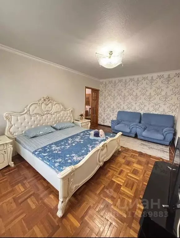2-к кв. Кабардино-Балкария, Нальчик ул. Тарчокова, 58 (95.0 м) - Фото 0