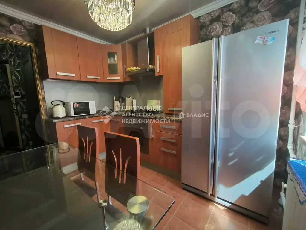 3-к. квартира, 70 м, 2/9 эт. - Фото 0
