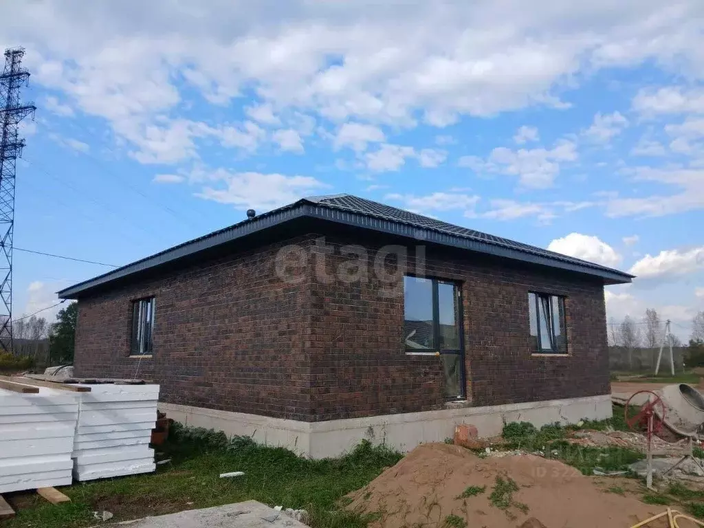 Дом в Башкортостан, Кармаскалинский район, Кабаковский сельсовет, д. ... - Фото 1