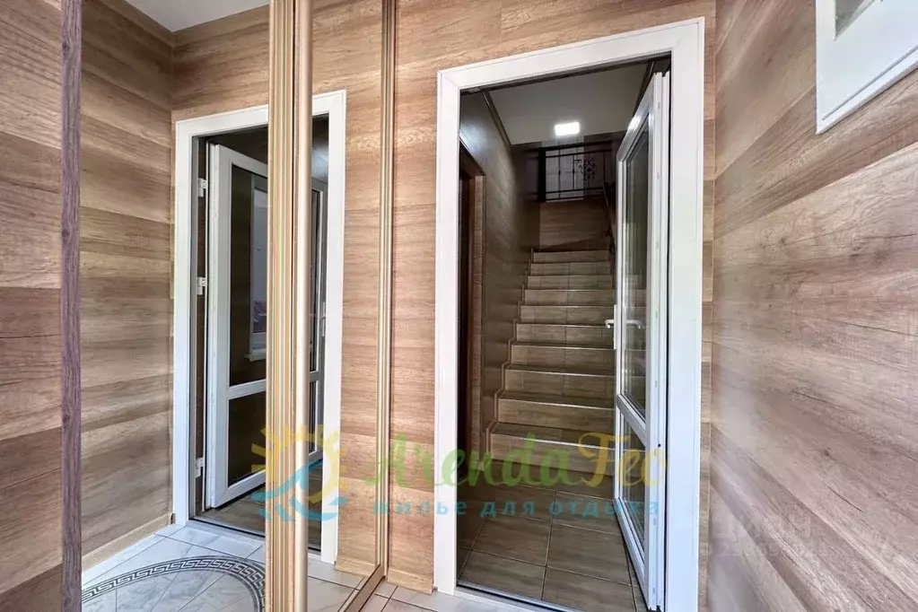 Дом в Крым, Феодосия ул. Федько, 21 (100 м) - Фото 1