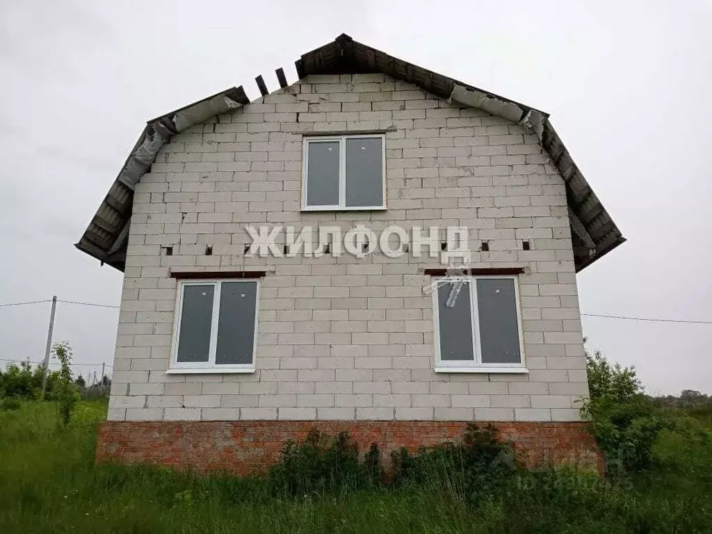 Дом в Белгородская область, Корочанский район, Мелиховское с/пос, с. ... - Фото 0