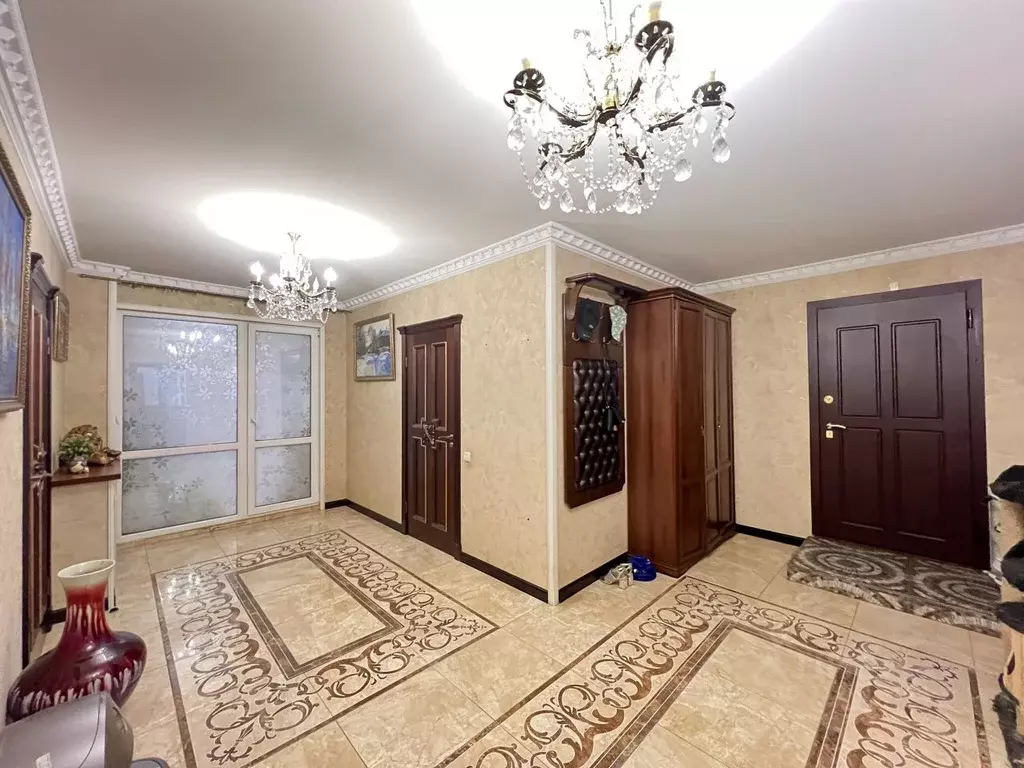 3-к кв. Владимирская область, Владимир ул. Чайковского, 25а (135.0 м) - Фото 0