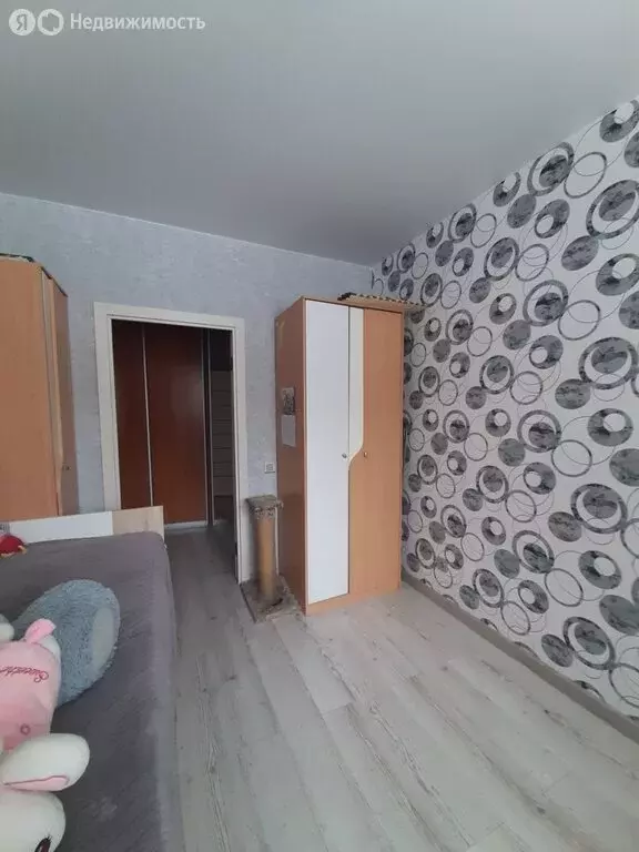3-комнатная квартира: Кемерово, проспект Шахтёров, 58 (49.4 м) - Фото 1