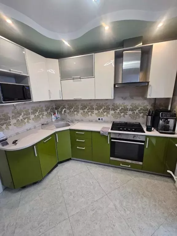 3-к кв. Псковская область, Великие Луки Вагонная ул., 5 (72.0 м) - Фото 1