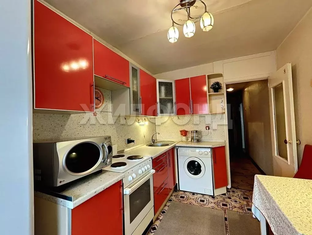 3-к кв. Новосибирская область, Новосибирск ул. Немировича-Данченко, ... - Фото 2