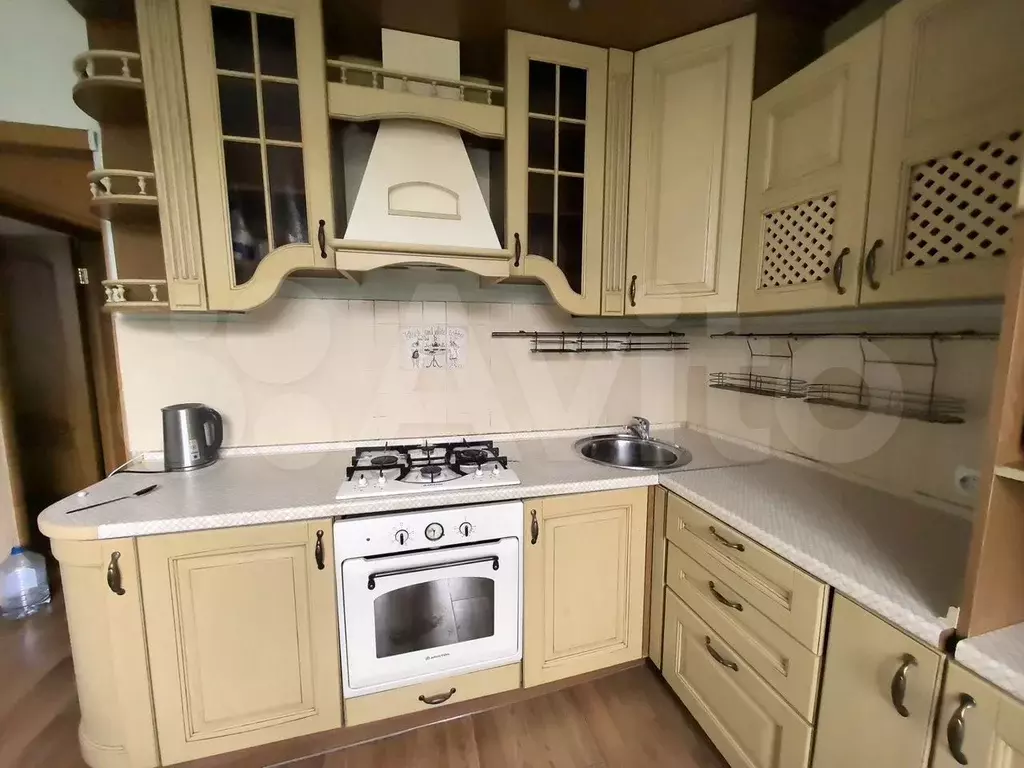 3-к. квартира, 70 м, 5/5 эт. - Фото 0