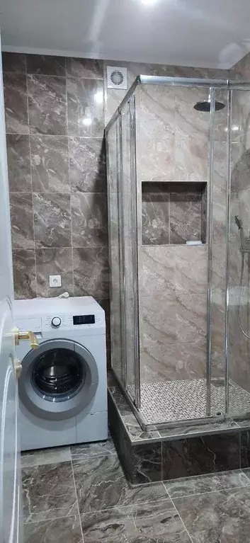 1-к. квартира, 40 м, 4/9 эт. - Фото 1