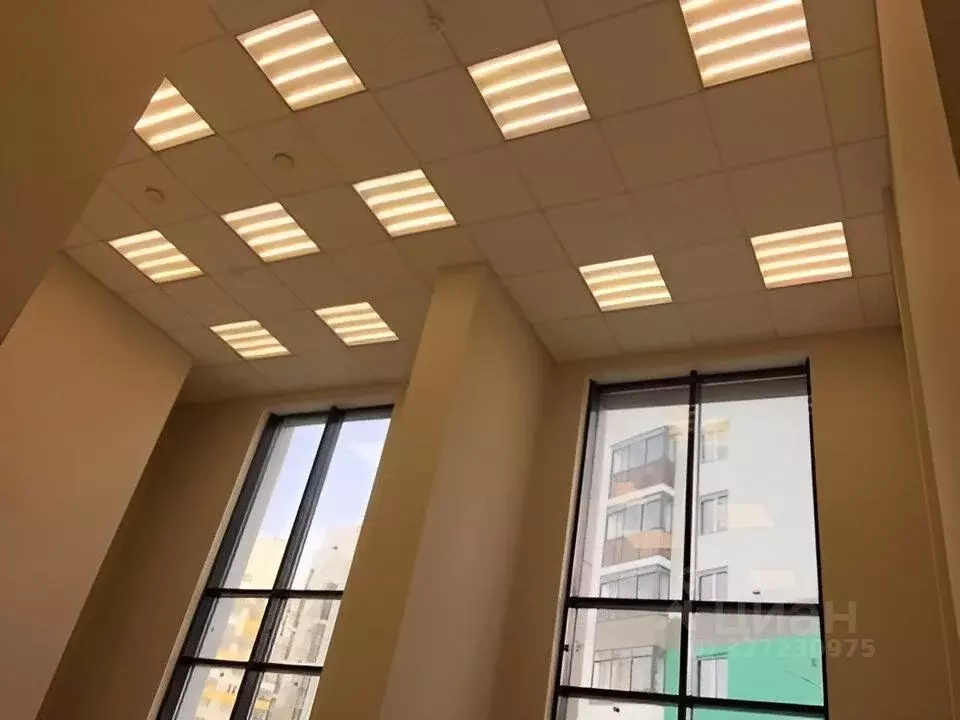 Помещение свободного назначения в Свердловская область, Екатеринбург ... - Фото 1