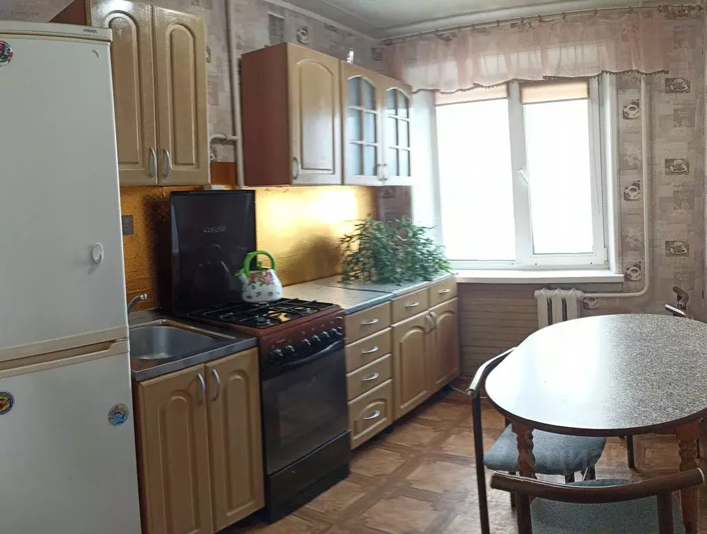 2-к кв. Омская область, Омск просп. Королева, 16 (44.0 м) - Фото 2