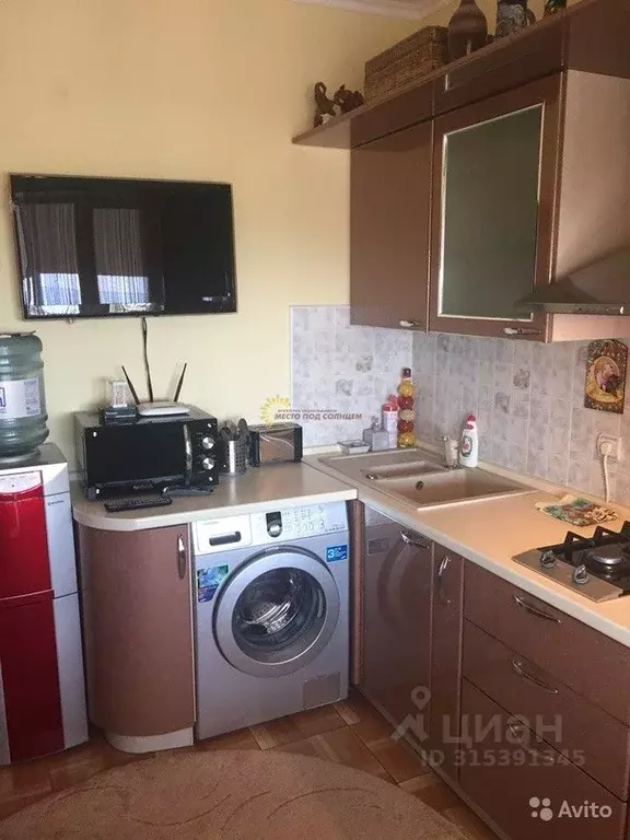 3-к кв. Краснодарский край, Ейск Коммунистическая ул., 85/5 (92.0 м) - Фото 0
